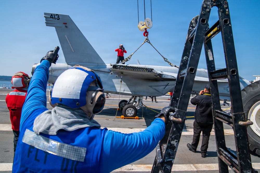 Ronald Reagan Sailors Conduct Flight Deck Training