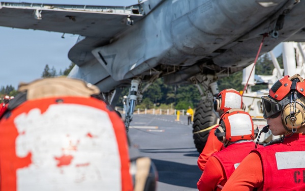 Ronald Reagan Sailors Conduct Flight Deck Training