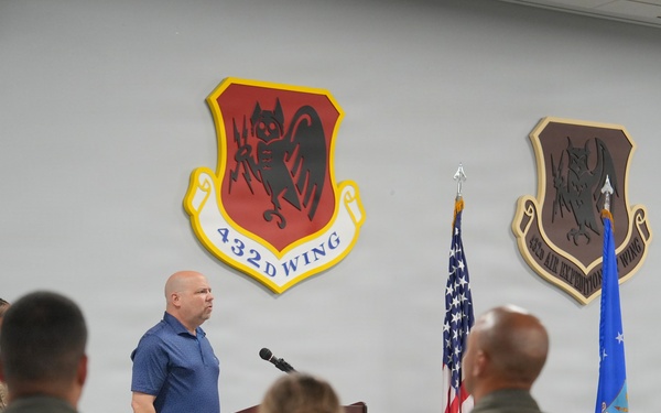 432d Wing Hosts 2nd Quarter Awards Ceremony