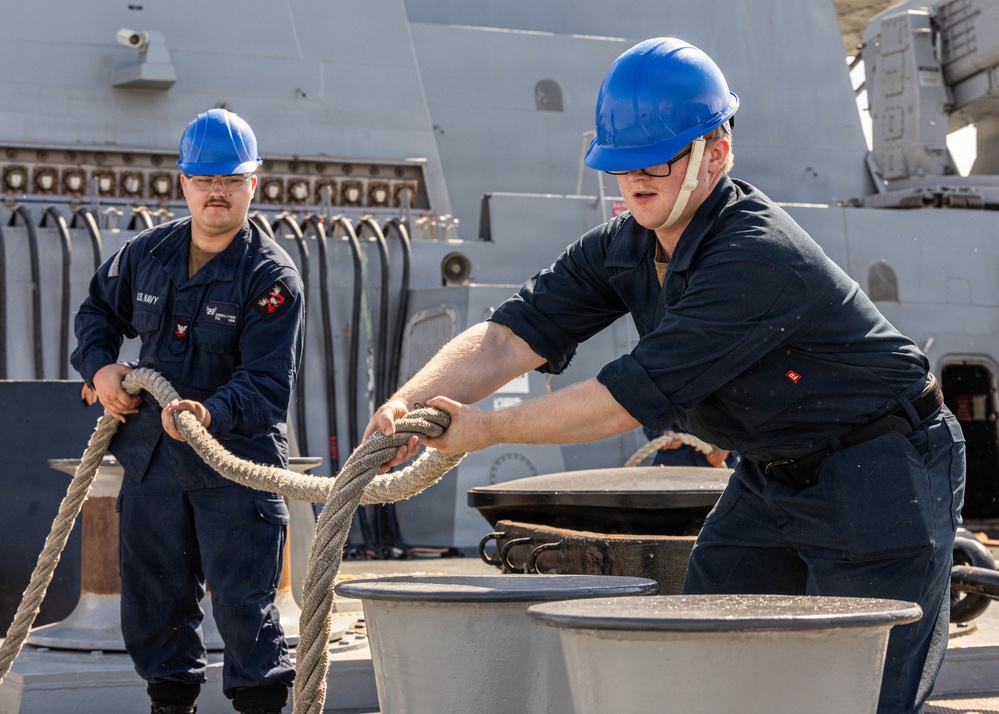 Anchroage Conducts COMPTUEX With Makin Island Amphibious Ready Group