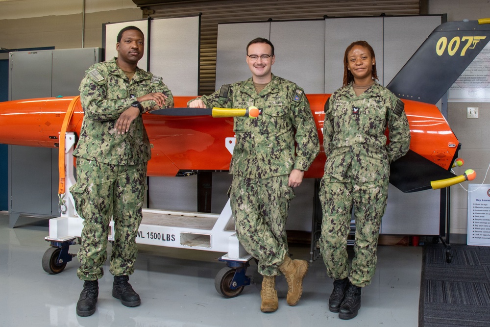 Inside the course that qualifies every naval aerial target operator