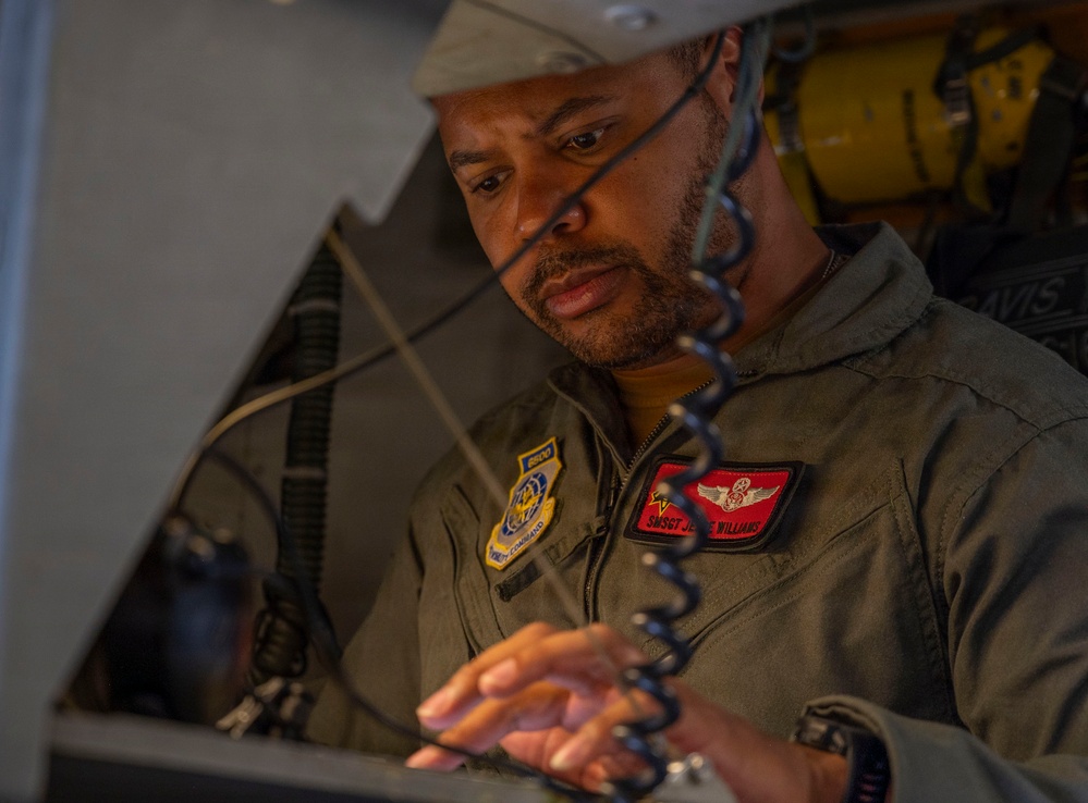 Sharp, Swift and Precise: 21st AS Masters C-17 Tactical Training