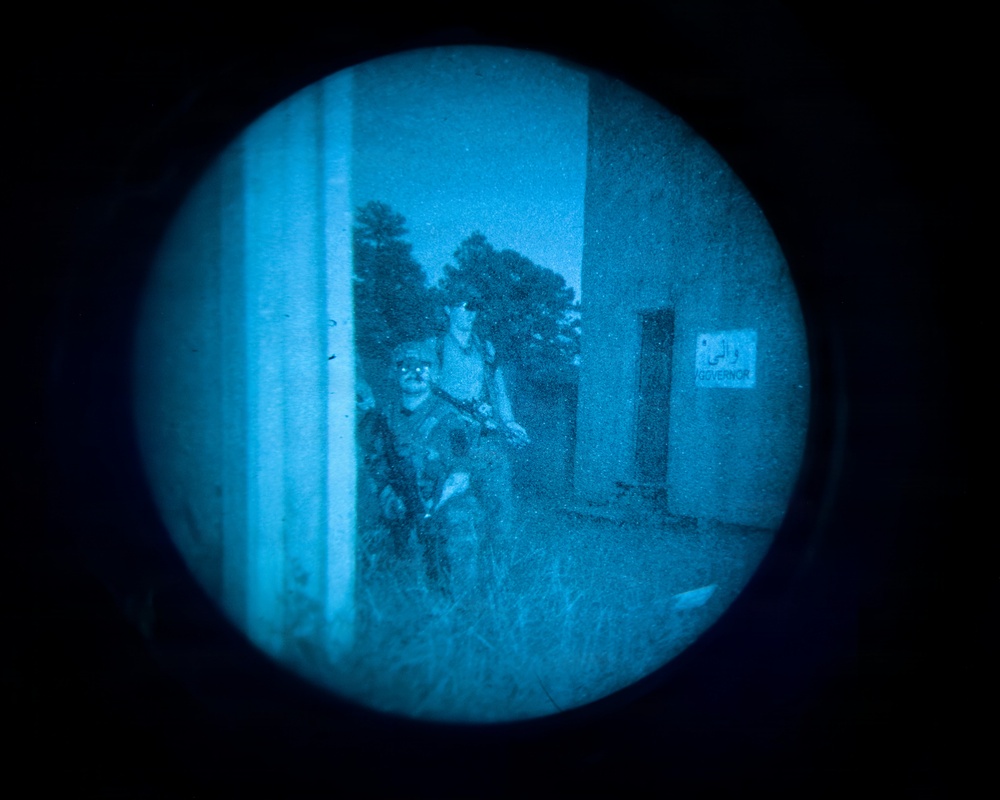 Red Empire Strike Night Raid