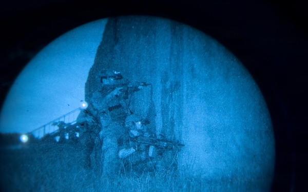 Red Empire Strike Night Raid