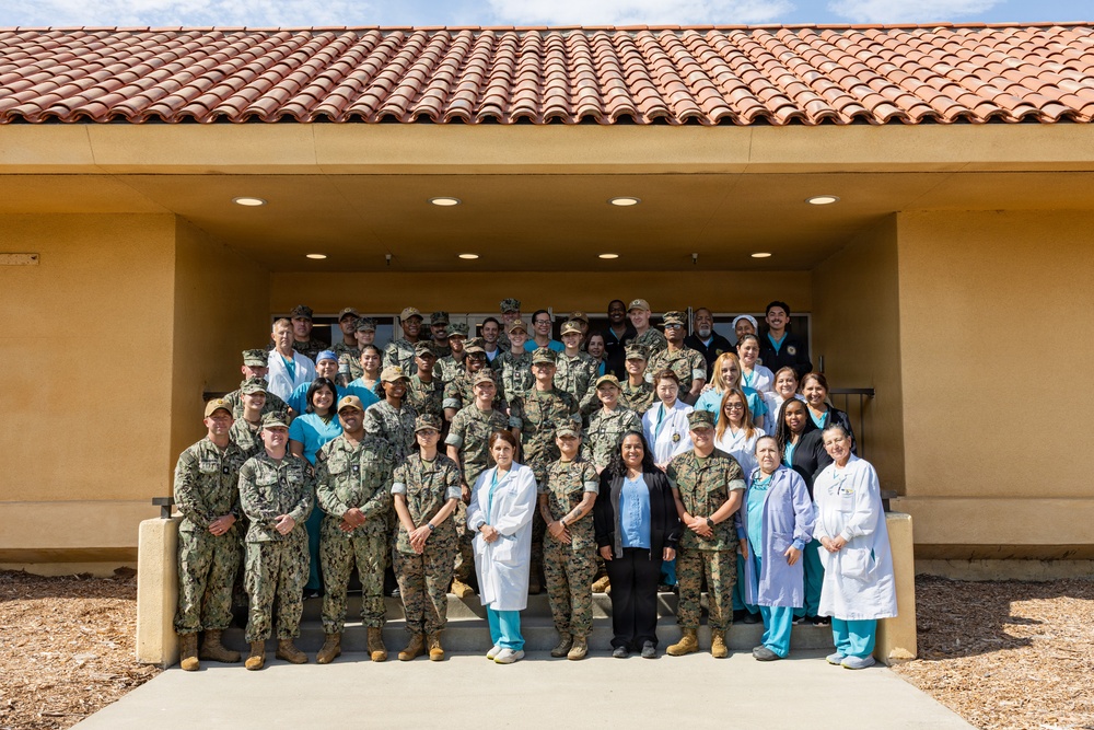 Medical Officer of the Marine Corps visits MCRD San Diego