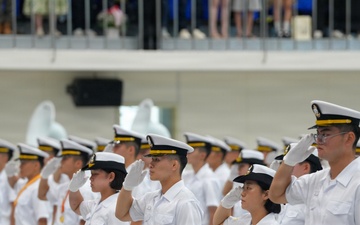ROK and U.S. Navies Celebrate NCO Graduation