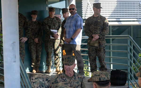 Commandant of the Marine Corps visits MRF-D Marines