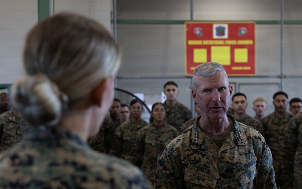 Commandant of the Marine Corps visits MRF-D Marines