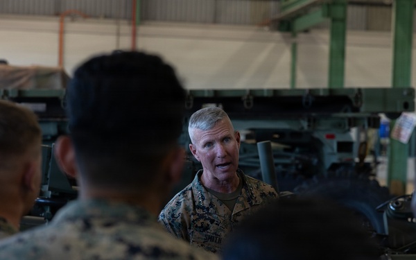 Commandant of the Marine Corps visits MRF-D Marines