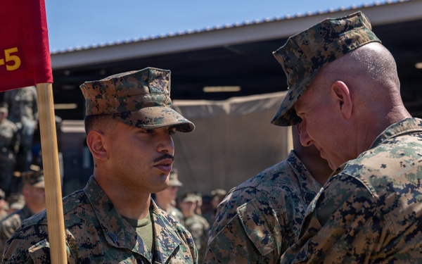 Commandant of the Marine Corps visits MRF-D Marines