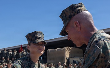 Commandant of the Marine Corps visits MRF-D Marines