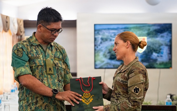 OKNG, RBLF public affairs professionals exchange expertise during Pahlawan Warrior 26