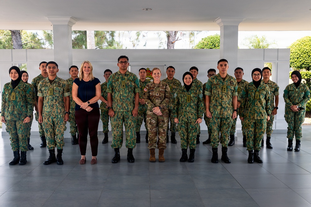 OKNG, RBLF public affairs professionals exchange expertise during Pahlawan Warrior 26