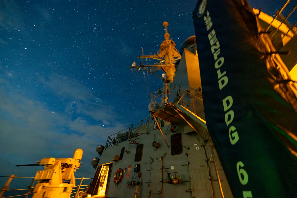 USS Benfold Conducts RHIB Operations