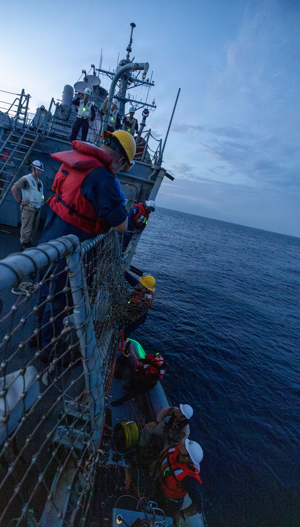 USS Benfold Conducts RHIB Operations