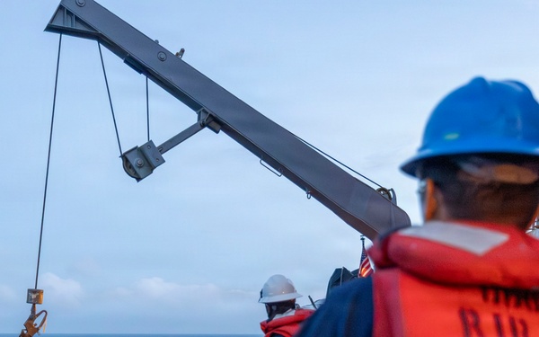 USS Benfold Conducts RHIB Operations