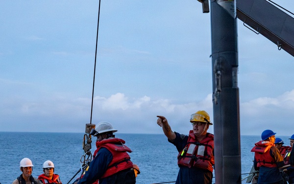 USS Benfold Conducts RHIB Operations