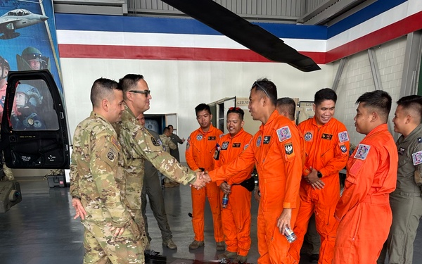 Flight Medics of the Hawaii Army National Guard Conduct a Medical Equipment Familiarization with the 505th Search and Rescue Group of the 205th Tactical Helicopter Wing in Clark Air Base, Pampanga, Philippines.