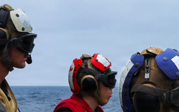 Flight Operations Aboard USS Mason (DDG 87)