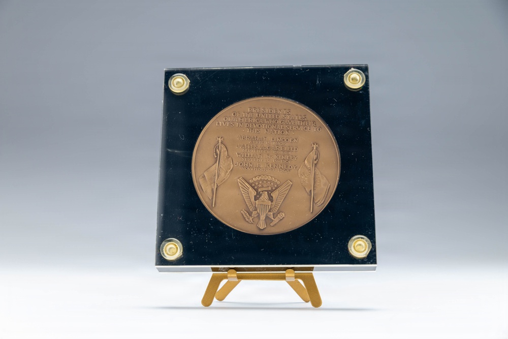 Medal honoring assassinated Presidents