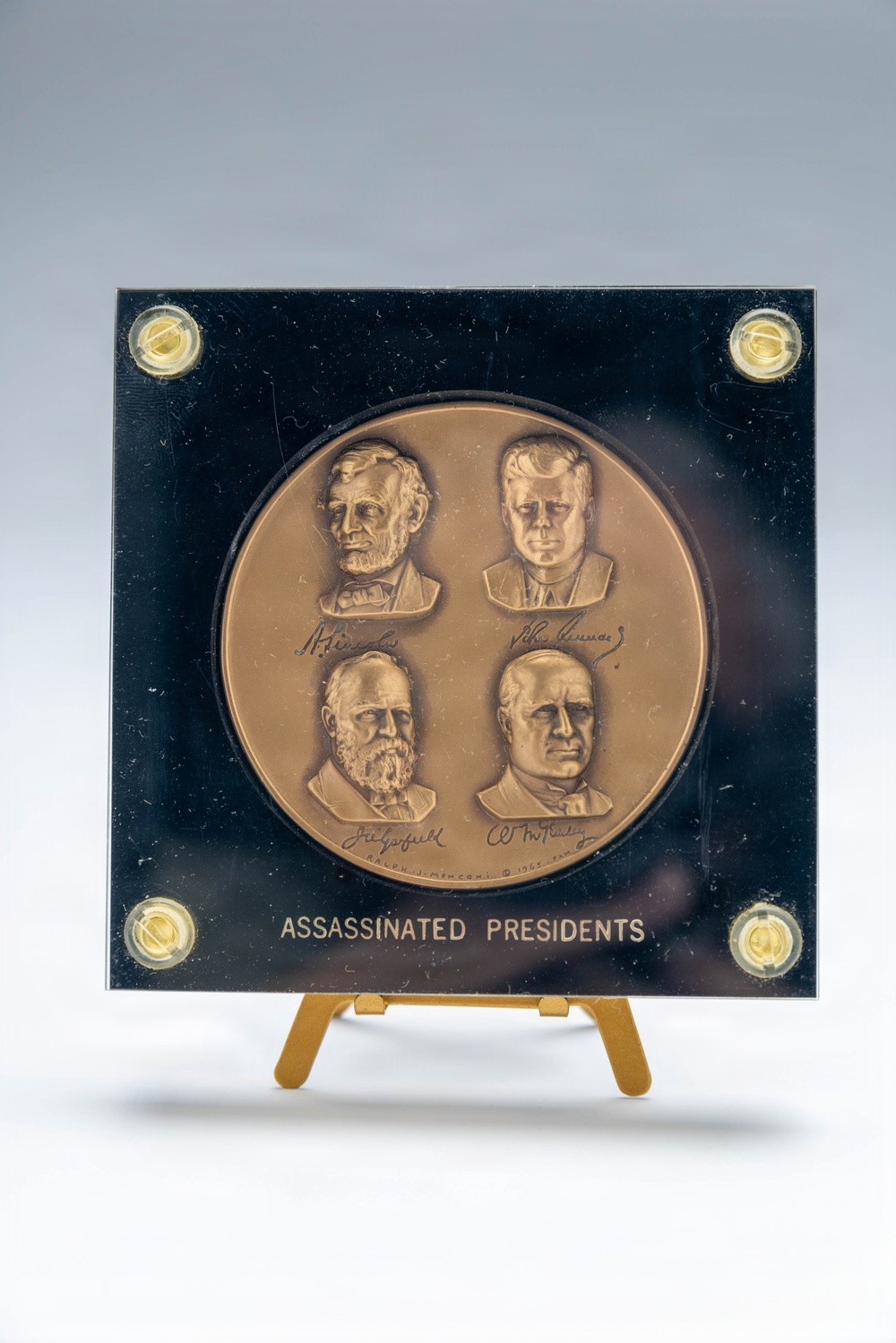 Medal honoring assassinated Presidents