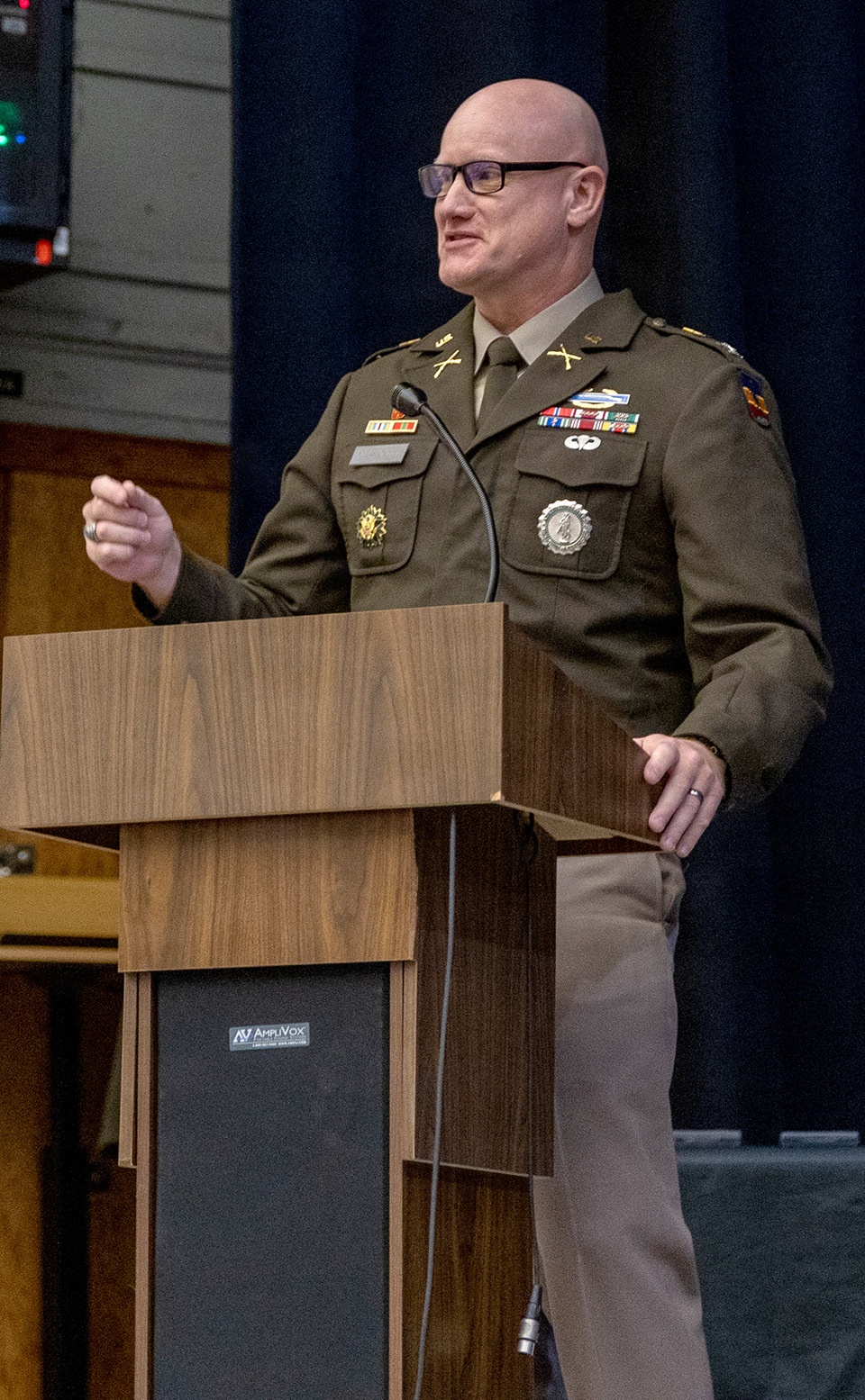 Illinois Army National Guard Officer Candidate School Graduates 22 Leaders