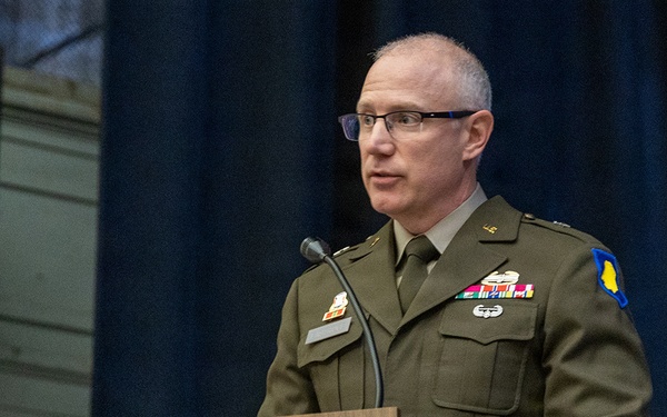 Illinois Army National Guard Officer Candidate School Graduates 22 Leaders