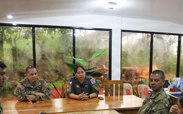 Hawaii Army National Guard joins 205th Tactical Helicopter Wing in Reunion of an Flight Mentor