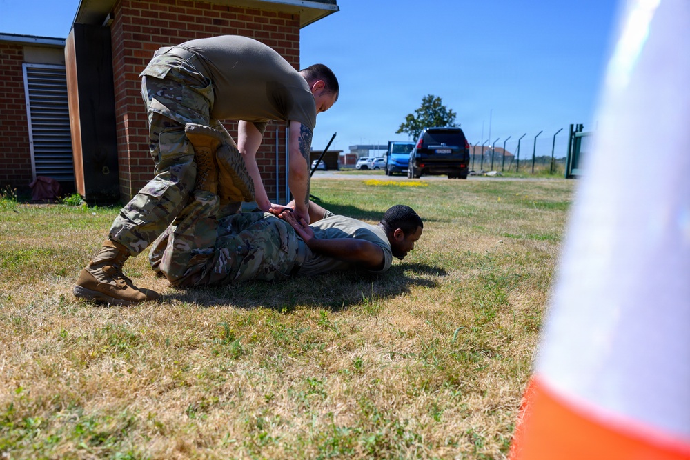 USAG Benelux Law Enforcement Certification: OC Spray