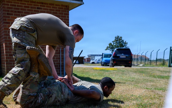 USAG Benelux Law Enforcement Certification: OC Spray