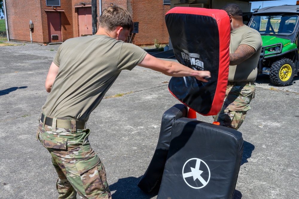 USAG Benelux Law Enforcement Certification: OC Spray