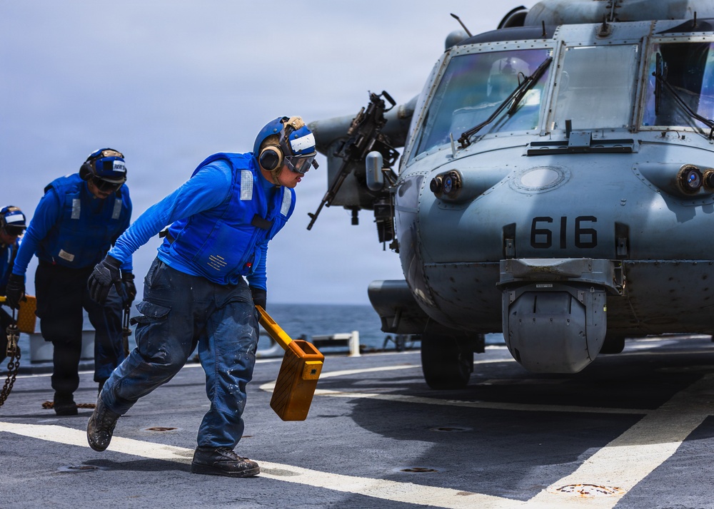 Flight Operations Aboard USS Ross (DDG 71)