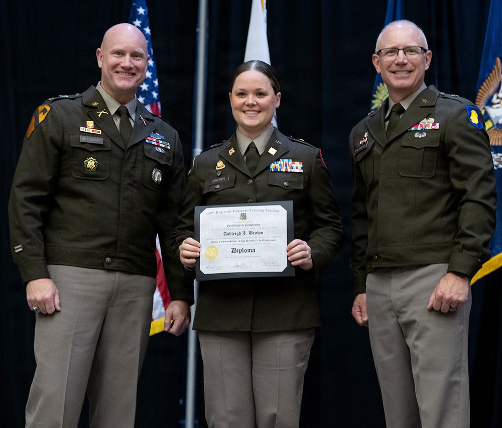Illinois Army National Guard Officer Candidate School Graduates 22 Leaders