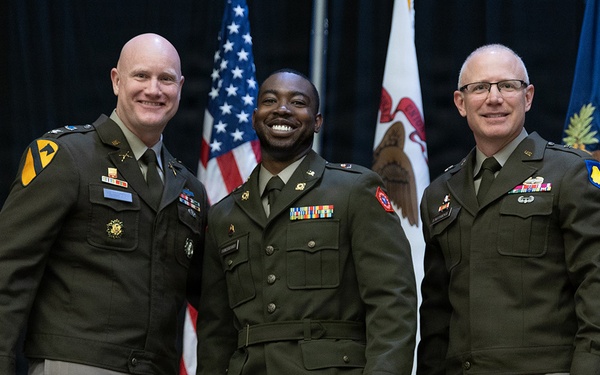 Illinois Army National Guard Officer Candidate School Graduates 22 Leaders