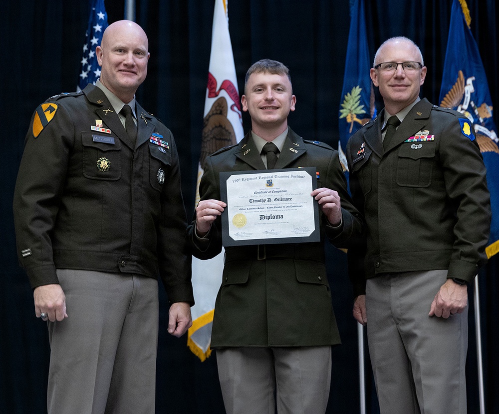 Illinois Army National Guard Officer Candidate School Graduates 22 Leaders