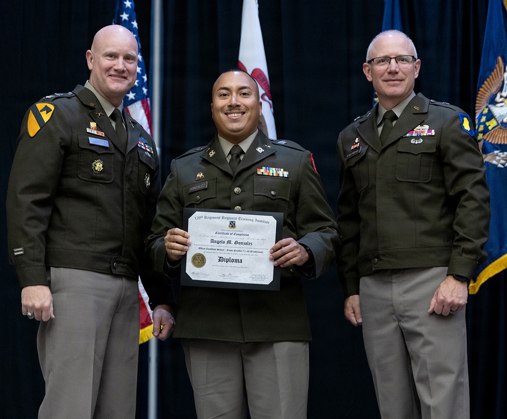 Illinois Army National Guard Officer Candidate School Graduates 22 Leaders