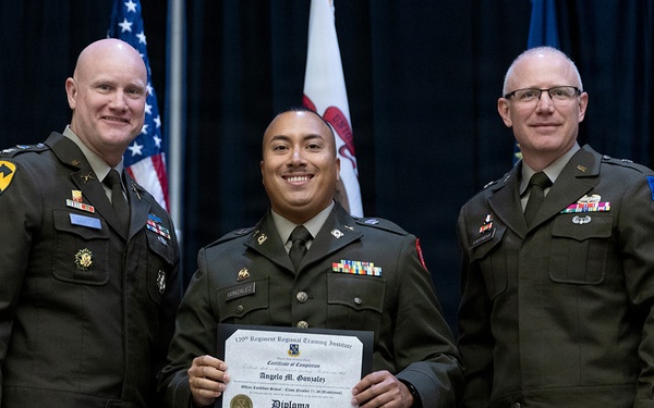 Illinois Army National Guard Officer Candidate School Graduates 22 Leaders