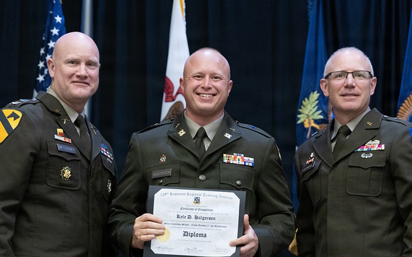 Illinois Army National Guard Officer Candidate School Graduates 22 Leaders