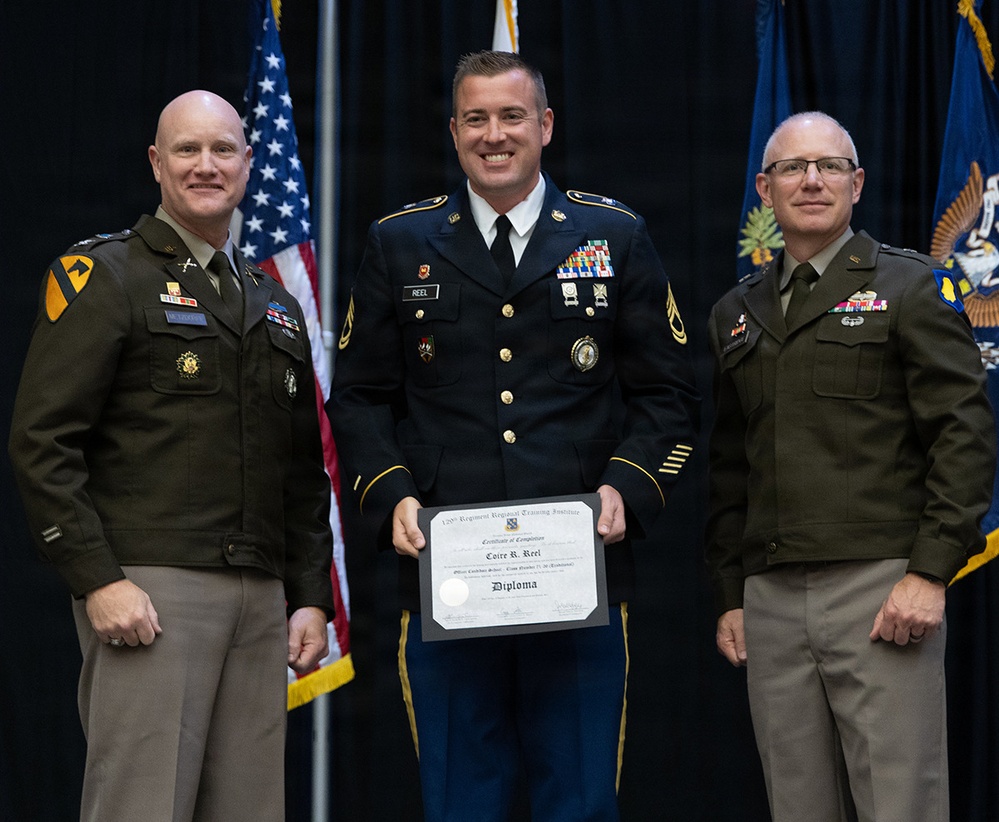 Illinois Army National Guard Officer Candidate School Graduates 22 Leaders