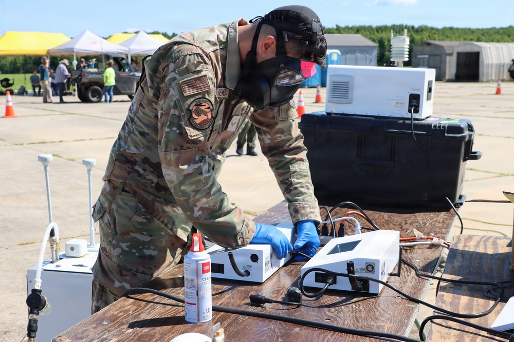 Warfighters Assess Emerging Biodefense Tech at DEVCOM CBC