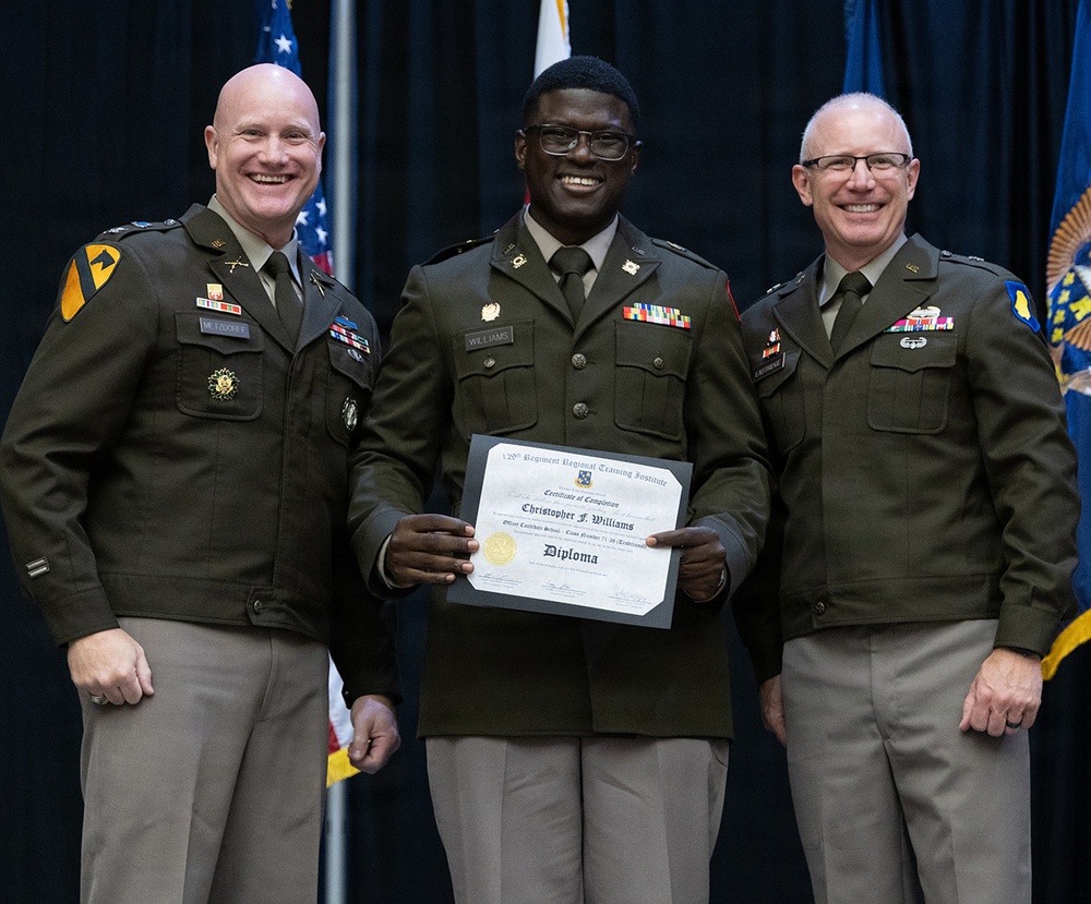 Illinois Army National Guard Officer Candidate School Graduates 22 Leaders