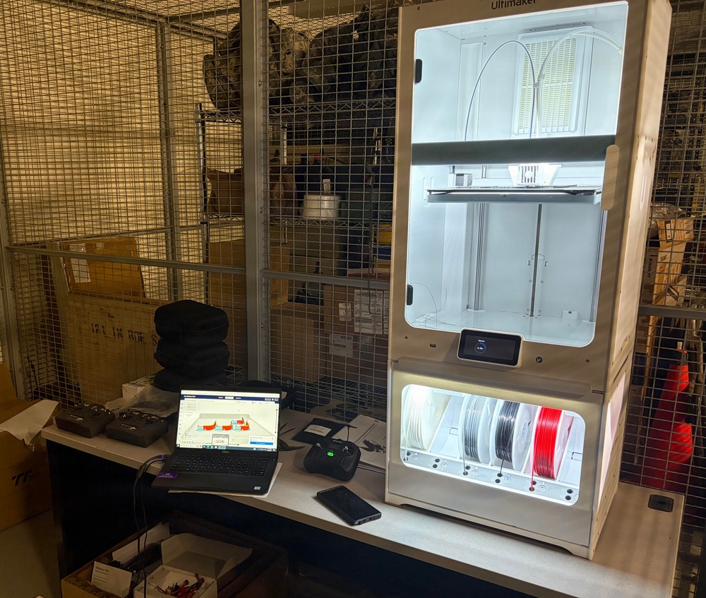 3D Printer Prepares to Print