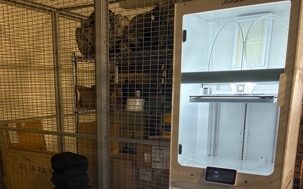 3D Printer Prepares to Print