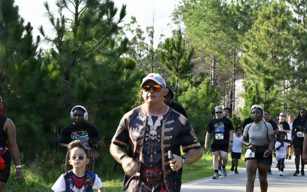 Soldiers, families don pirate gear to run final leg of summer 5K race series
