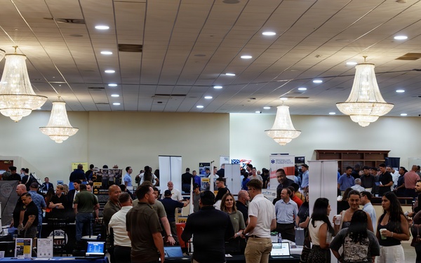 Hiring Our Heroes hosts Career Summit at MCB Camp Pendleton