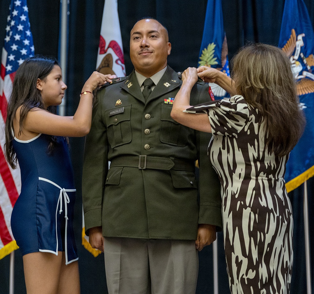 Illinois Army National Guard Officer Candidate School Graduates 22 Leaders