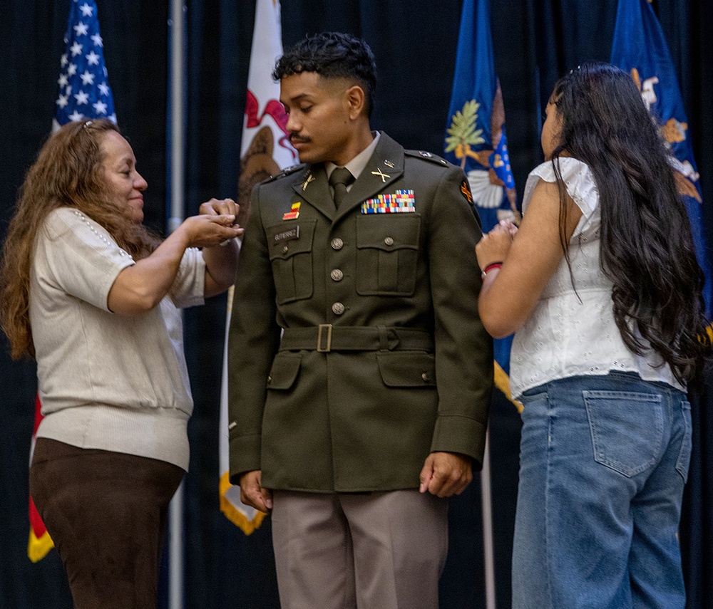 Illinois Army National Guard Officer Candidate School Graduates 22 Leaders