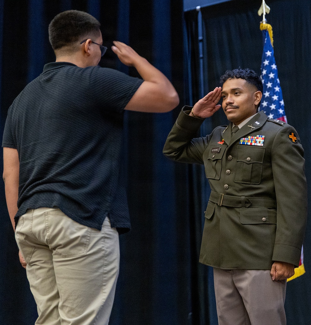 Illinois Army National Guard Officer Candidate School Graduates 22 Leaders