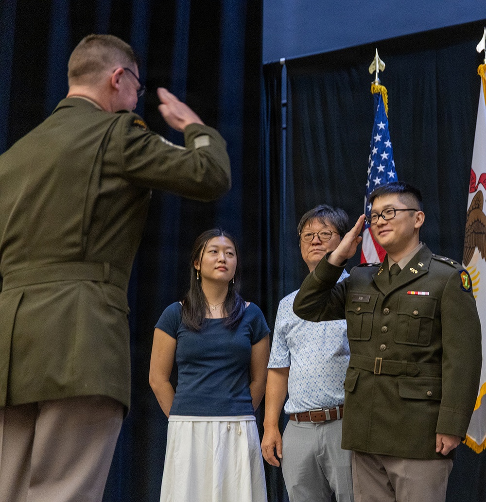 Illinois Army National Guard Officer Candidate School Graduates 22 Leaders