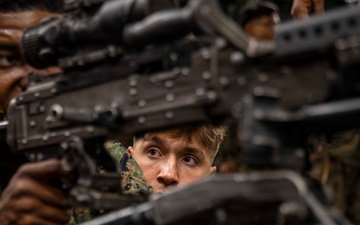 13th MEU conducts dry-fire training exercises on USS Makin Island